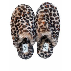 UGG Leopard Print Slip On Slippers Lamb Fur Sz 6 Cozy Winter Animal Print